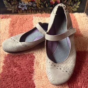 Taos Footwear Beige Mary Jane Flats